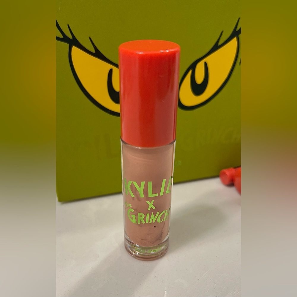 Kylie x The Grinch High Gloss “Sweet like Candy Cake” lip gloss